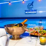 Tommy Wellness & 酒店