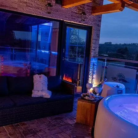 Otel Tommy Wellness & 4*