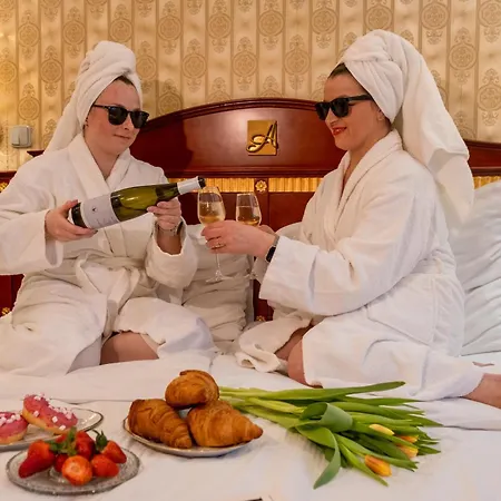 Tommy Wellness & Hotel