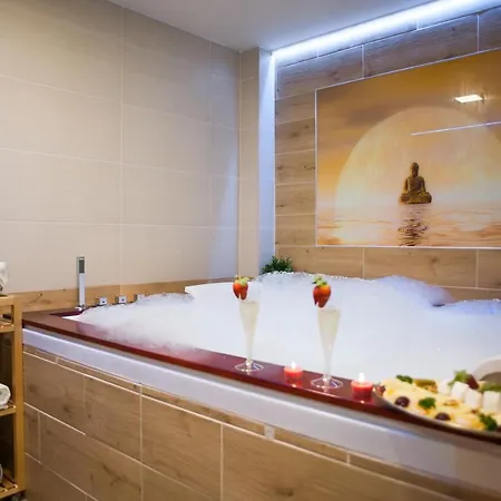 Hotel Tommy Wellness & 4*